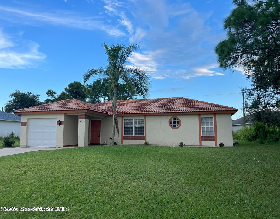 516 Seaport Terrace SE in Palm Bay, FL - Building Photo