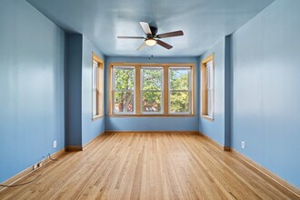 4437 S Sawyer Ave in Chicago, IL - Building Photo - Building Photo