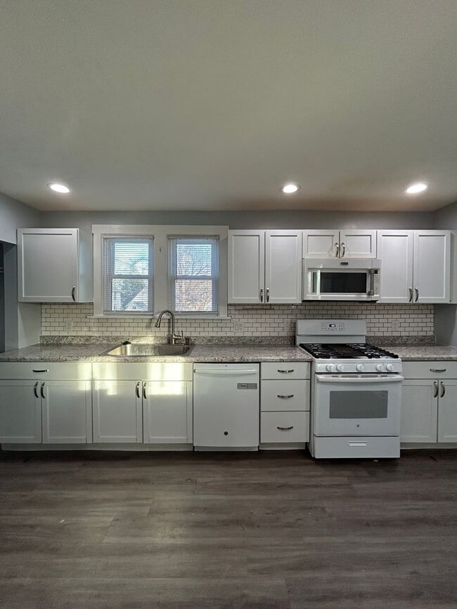 4741 S 19th St in Omaha, NE - Building Photo - Building Photo