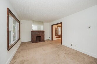 4631 Blythin Rd in Garfield Heights, OH - Building Photo - Building Photo