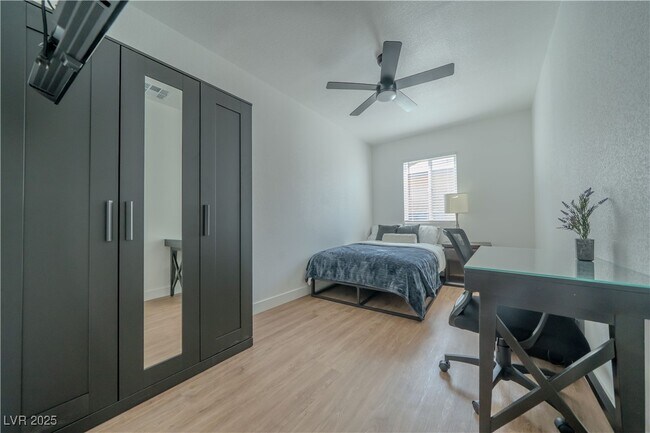 property at 1671 Sandalwood Ln