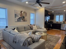 11 Winthrop Ct, Unit 1 in Medford, MA - Building Photo