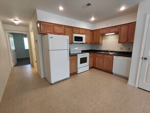 118 Booker Rd in Waynesville, MO - Building Photo - Building Photo