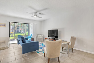 20 Lexington Ln W in Palm Beach Gardens, FL - Building Photo - Building Photo