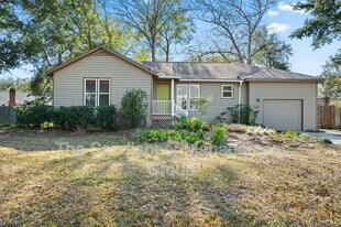 1239 Cornwallis Dr in Charleston, SC - Building Photo