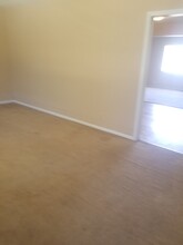 405 4th Ave in Canyon, TX - Foto de edificio - Building Photo