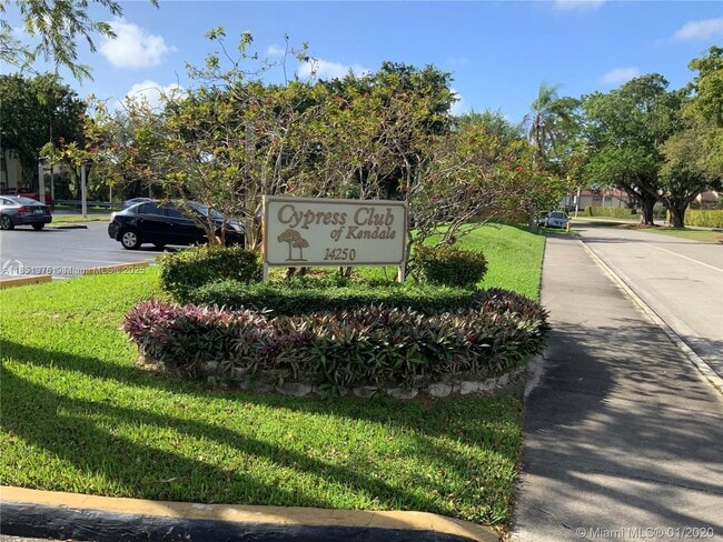14250 SW 62nd St in Miami, FL - Building Photo - Building Photo