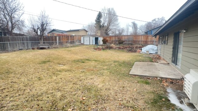 424 NE Chestnut St in Madras, OR - Building Photo - Building Photo