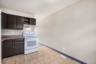 18731 E Blackhawk Trail in Independence, MO - Building Photo - Building Photo