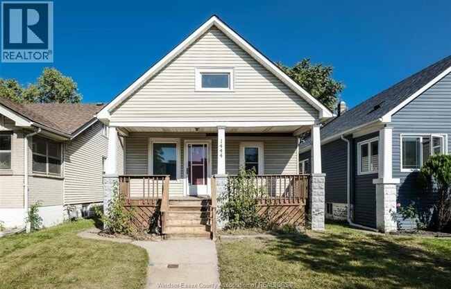 property at 1444 Howard Ave