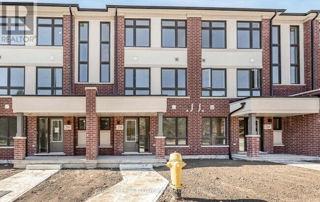 258 Townline Rd N in Oshawa, ON - Building Photo - Building Photo