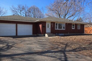 5901 Century Blvd in Brooklyn Park, MN - Building Photo