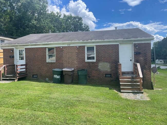 838 Broad Ave in Greensboro, NC - Building Photo - Building Photo