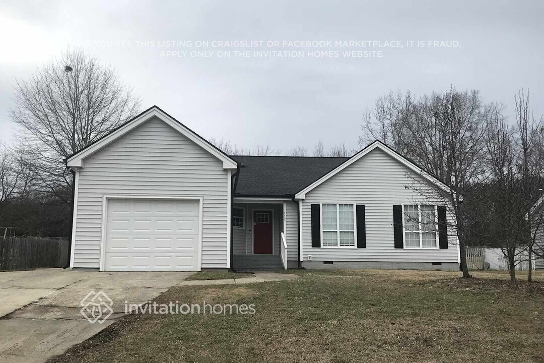 112 Heathwick Dr in Knightdale, NC - Foto de edificio