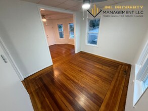 28 McClure Pl in Fall River, MA - Building Photo - Building Photo