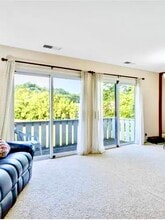 1022 Boxwood Ct in Wheeling, IL - Building Photo - Building Photo