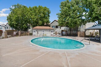 21305 Nandina Ln in Santa Clarita, CA - Building Photo - Building Photo