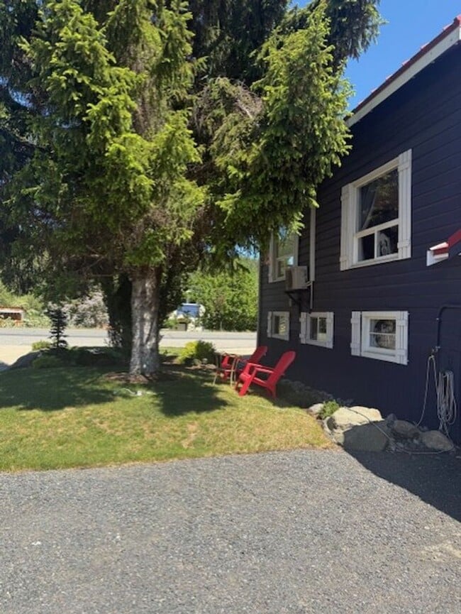300 S 1st St in Roslyn, WA - Building Photo - Building Photo