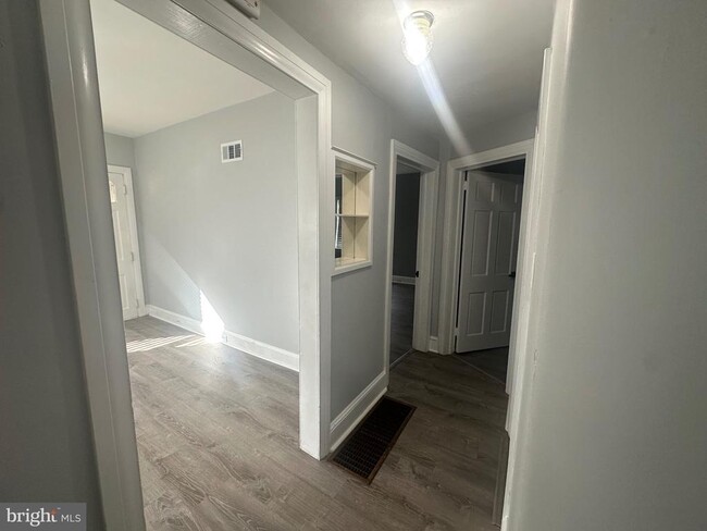 1109 W James St in Norristown, PA - Foto de edificio - Building Photo