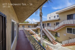 627 N Coronado St in Los Angeles, CA - Building Photo