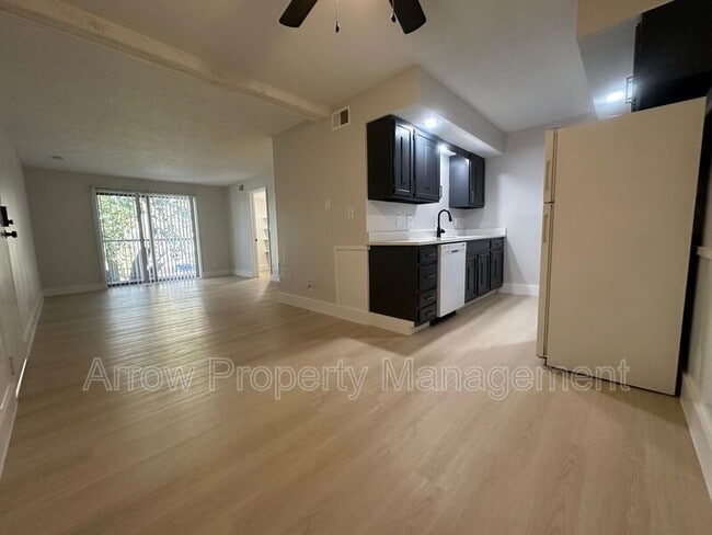 property at 3331 Holdrege St