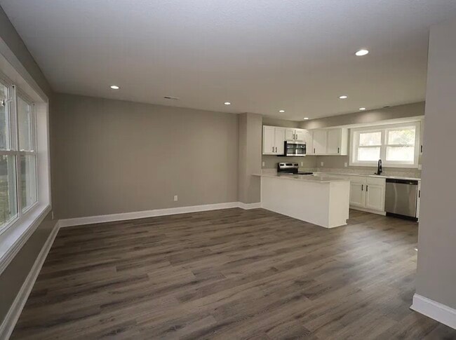 2190 Barr St, Unit 2190 Barr Street