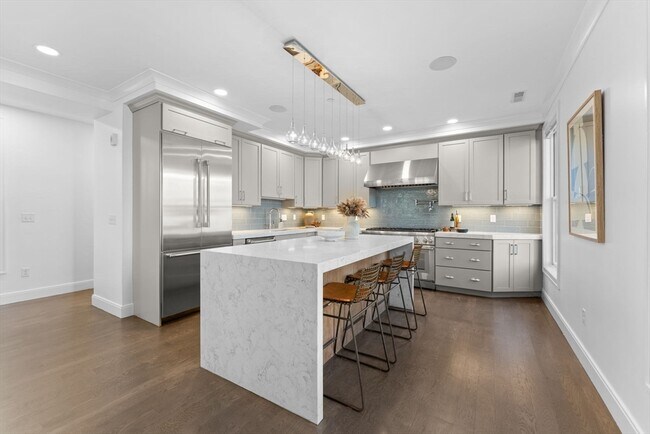 333 W 3rd St in Boston, MA - Building Photo - Building Photo