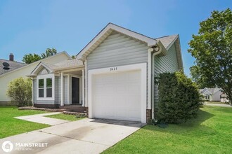 9427 White Cedar Ct in Charlotte, NC - Building Photo - Building Photo