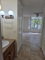 3750 Inverrary Dr in Lauderhill, FL - Building Photo