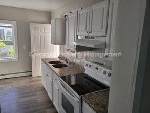 50 High Holborn St in Gardiner, ME - Building Photo - Building Photo
