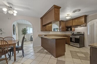 1703 England Rd in Arlington, TX - Building Photo - Building Photo