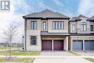 1301 Felicity Gdns in Oakville, ON - Building Photo