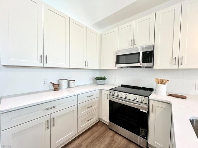 3410 Tower Hill Cir in Cape Charles, VA - Foto de edificio - Building Photo