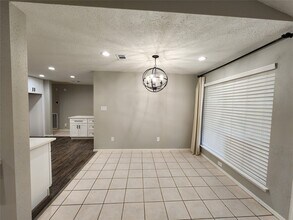 8327 Bird Run Dr in Missouri City, TX - Building Photo - Building Photo