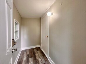 1011-1013 Quarry Ave NW in Grand Rapids, MI - Building Photo - Building Photo