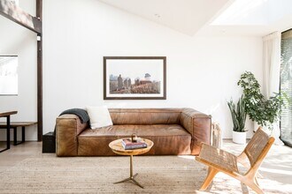 837 Flower Ave in Los Angeles, CA - Building Photo - Building Photo