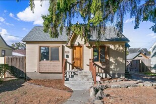 329 E Princeton Ave in Spokane, WA - Building Photo
