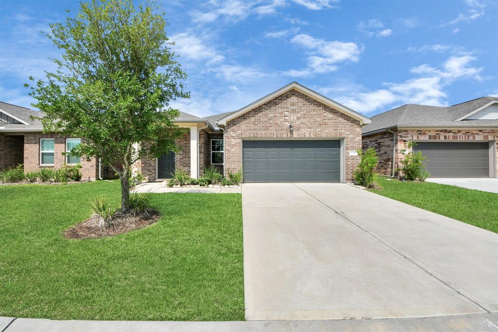 10308 Tuscan Vly Dr in Rosharon, TX - Foto de edificio