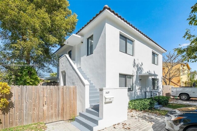 3637 SW 16th St in Miami, FL - Building Photo - Building Photo