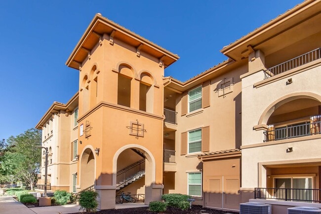 Villas at North Village in Vacaville, CA - Building Photo - Building Photo