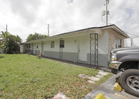 610 NE 4th St in Hallandale Beach, FL - Building Photo - Building Photo