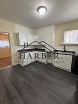1111 4th St NW in Austin, MN - Building Photo