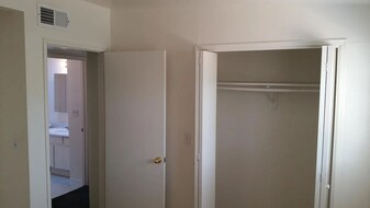 2124 N Bell Ave in Tucson, AZ - Building Photo