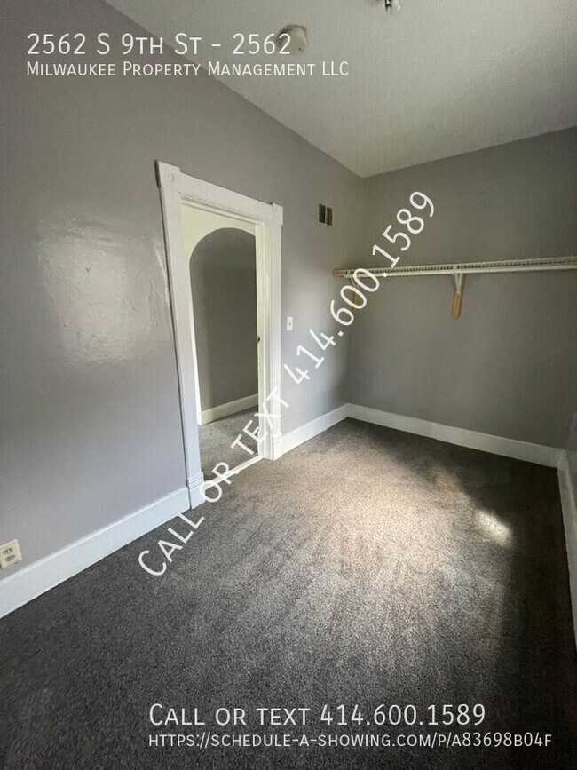 2562 S 9th St in Milwaukee, WI - Building Photo - Building Photo