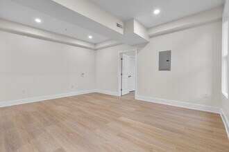 1546 Chapel St in New Haven, CT - Building Photo - Building Photo
