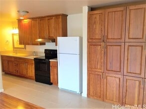 2325 Ahe St in Honolulu, HI - Building Photo - Building Photo
