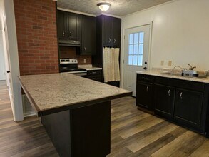 221 Miller St in Kerrville, TX - Building Photo - Building Photo