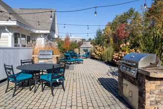 Timberwood Commons in Lebanon, NH - Foto de edificio - Building Photo