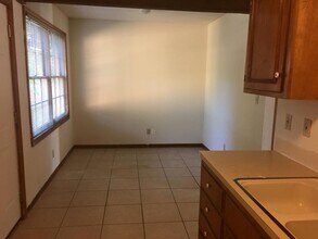 3011 Bainbridge Cir in Lawrence, KS - Building Photo - Building Photo