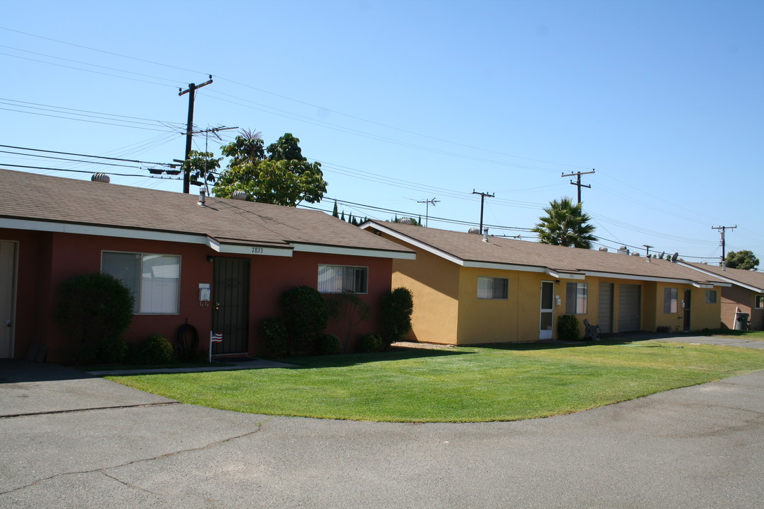 7841 Western Ave in Buena Park, CA - Foto de edificio